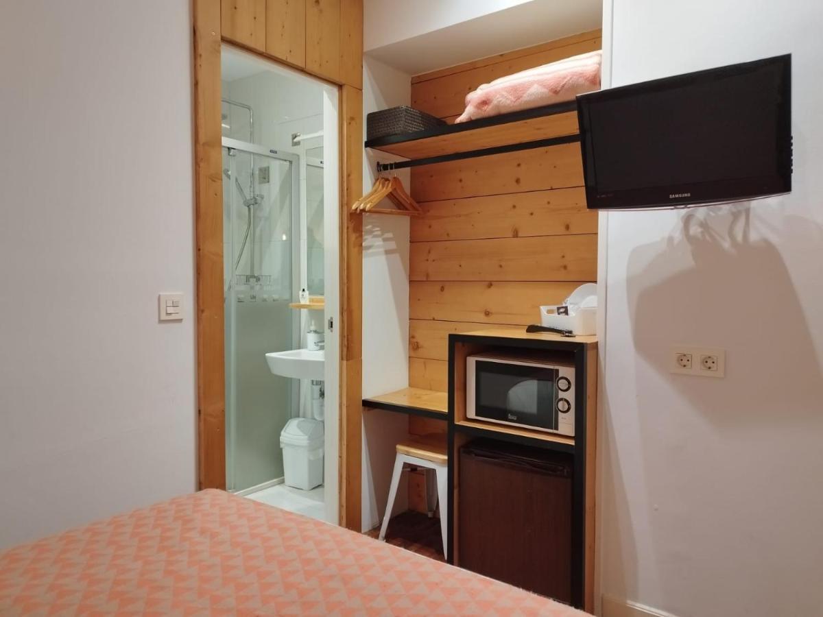 La Perla Guest house